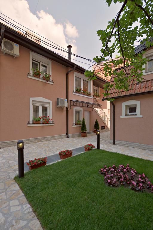 Apartments Jevtic Белград Экстерьер фото